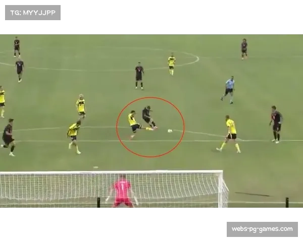 美职联本赛季季后赛强度引热议 人造草坪场地条件受关注