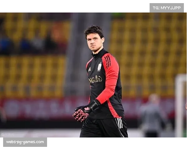 拉亚出击失误导致失球 门将决策影响争冠形势